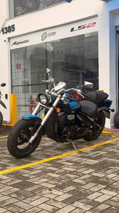 SUZUKI BOULEVARD M800 